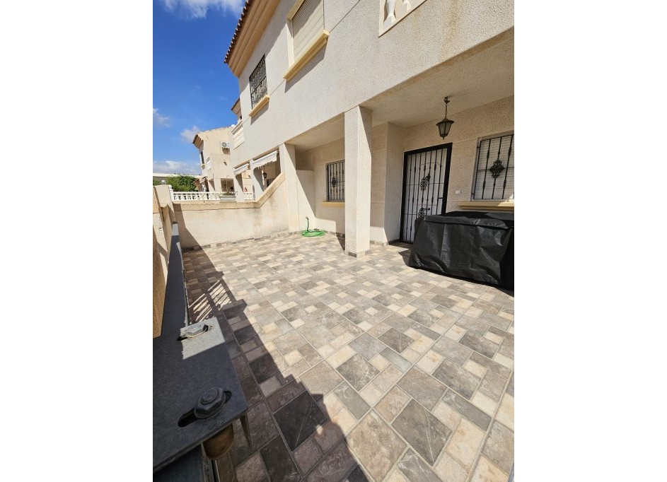 Resale - Wohnung Appartement -
Torrevieja