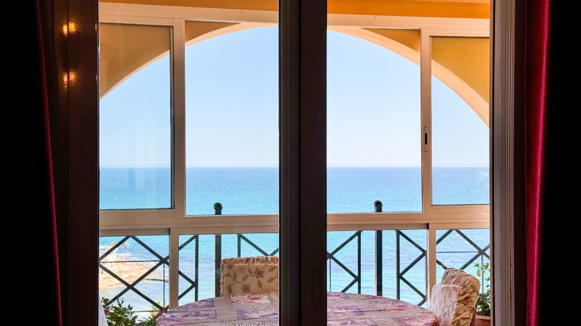 Resale - Wohnung Appartement -
Torrevieja