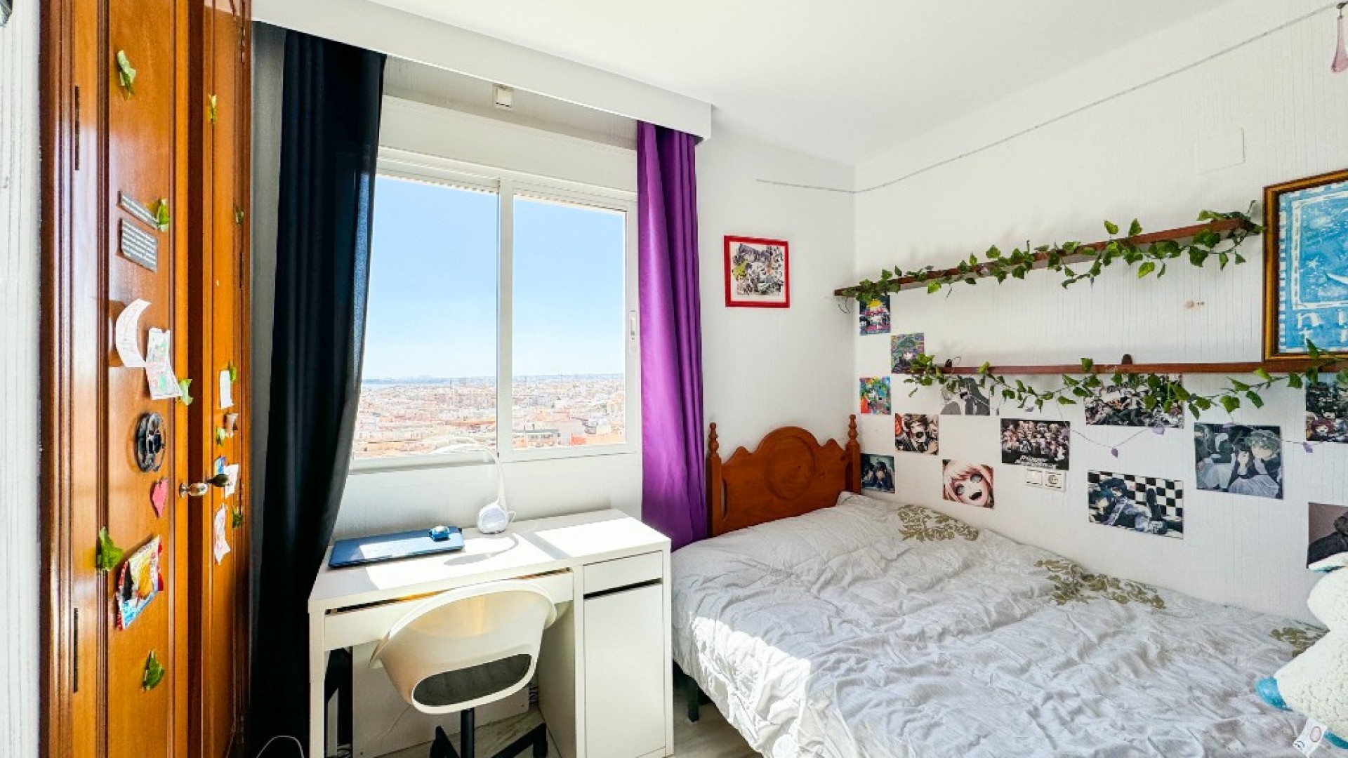 Resale - Wohnung Appartement -
Torrevieja