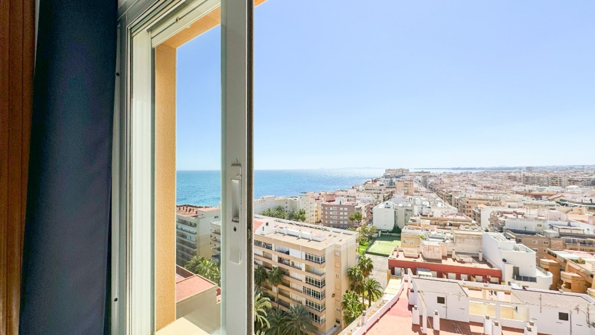 Resale - Wohnung Appartement -
Torrevieja
