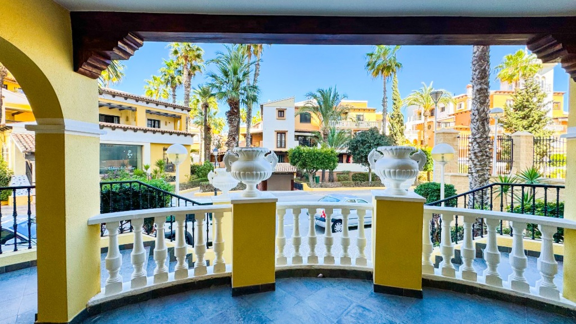 Resale - Wohnung Appartement -
Torrevieja