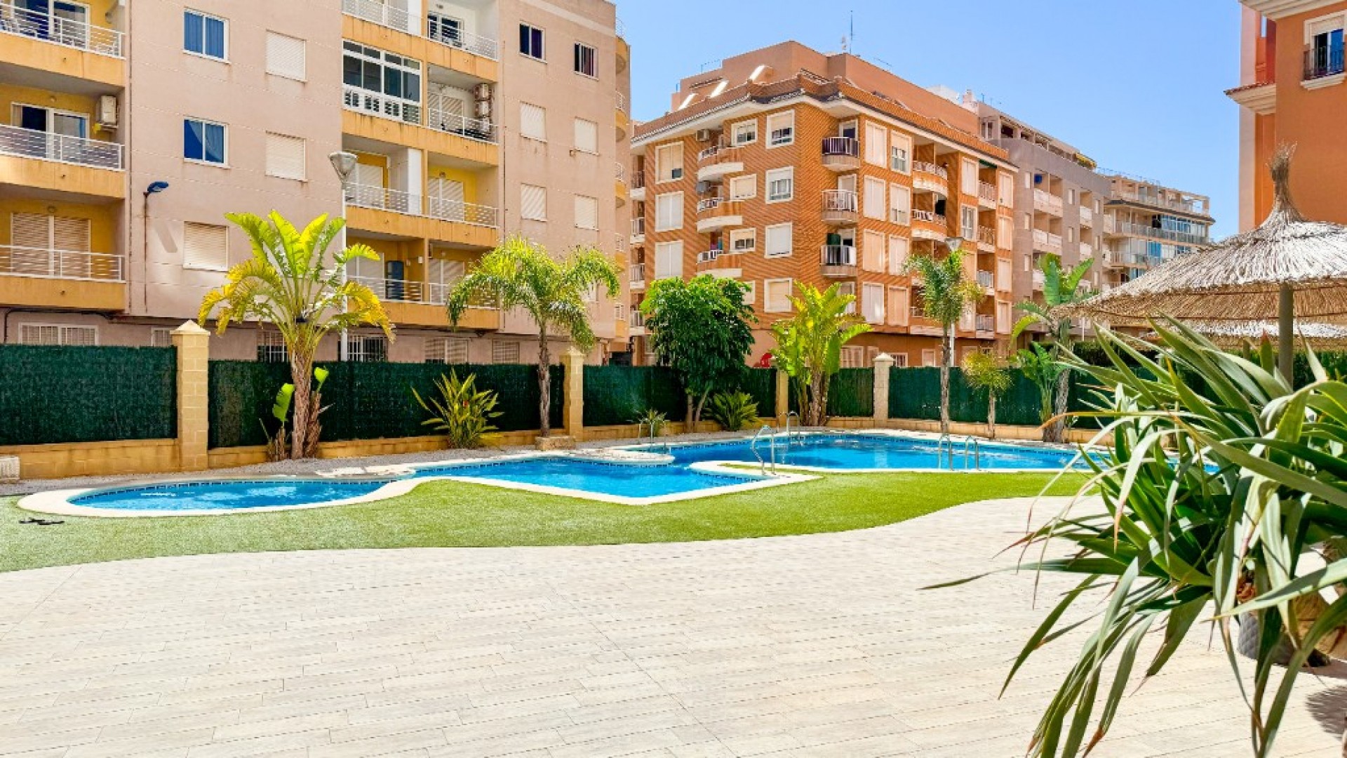 Resale - Wohnung Appartement -
Torrevieja