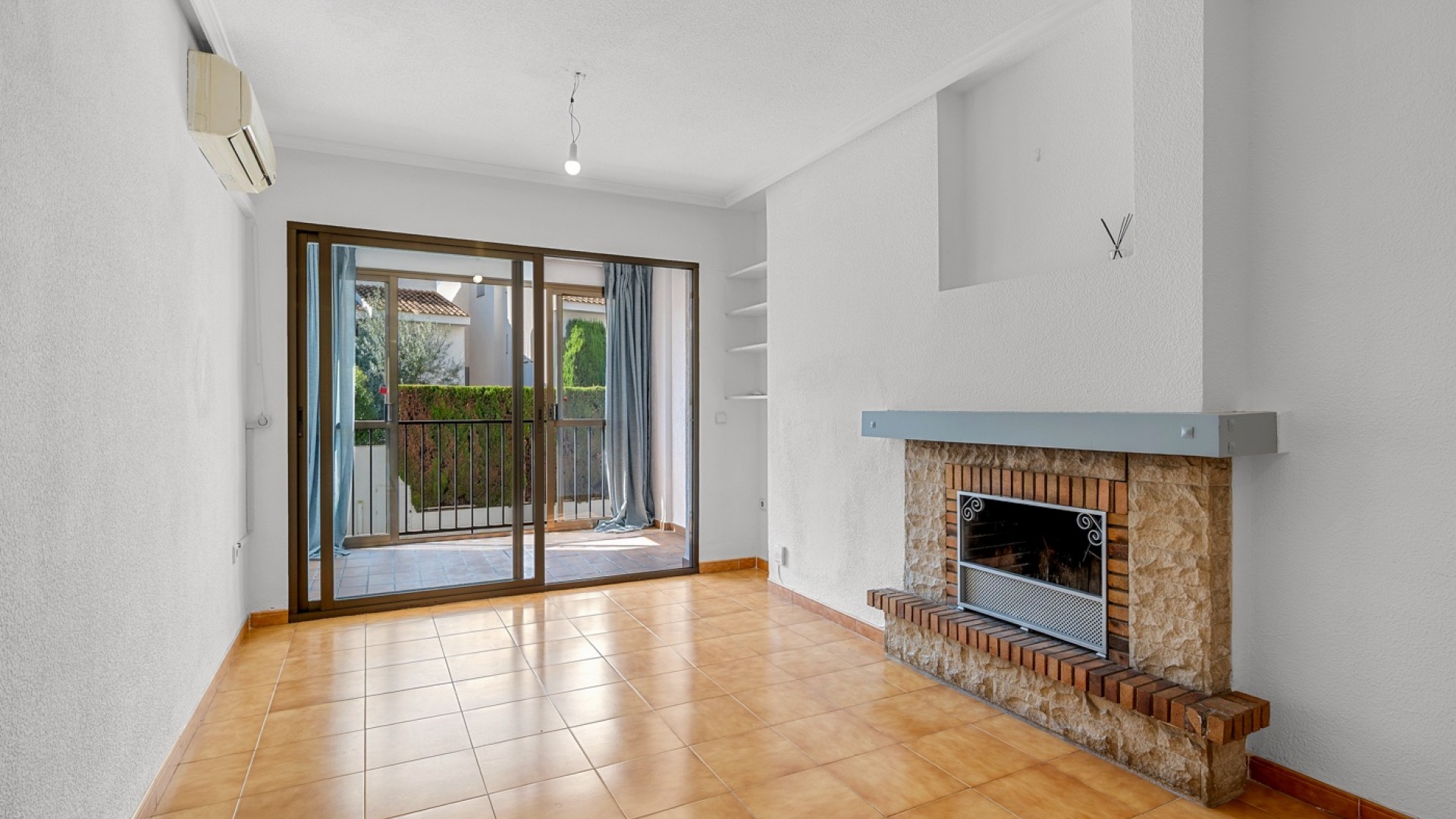 Revente - Appartement -
Altea