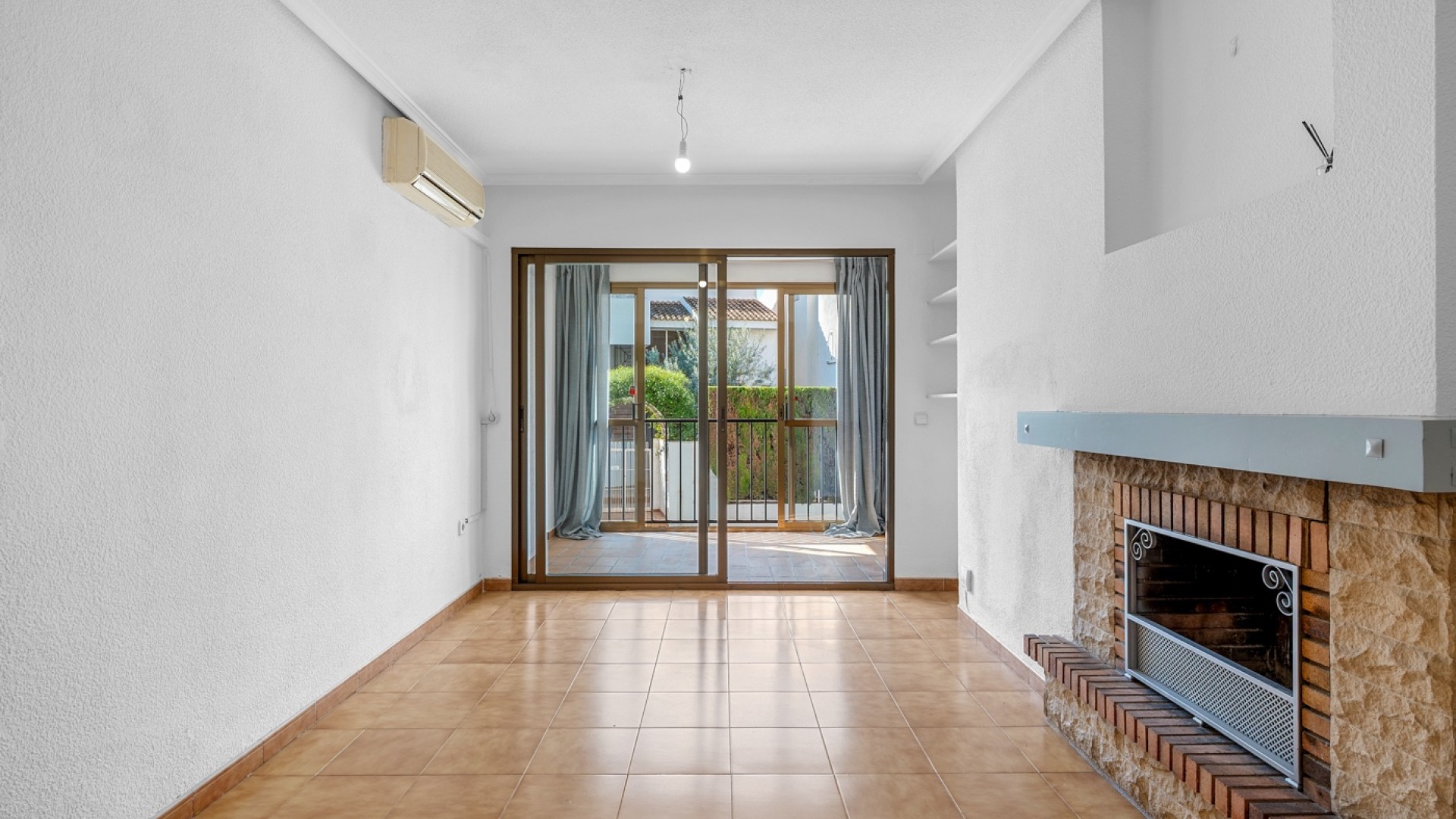 Revente - Appartement -
Altea