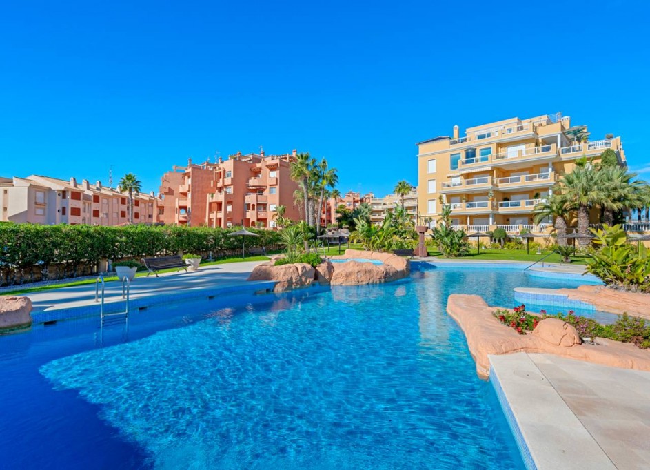 Revente - Appartement -
Cabo Roig