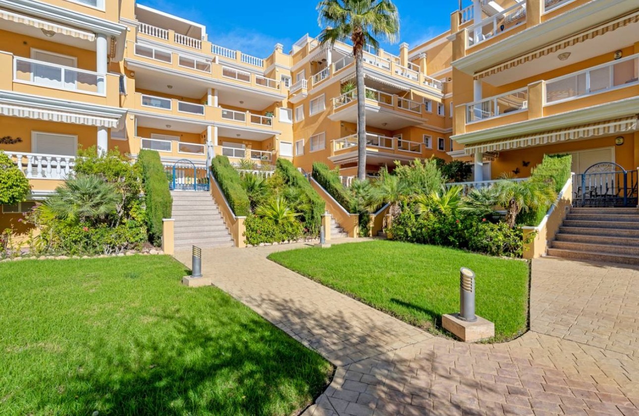 Revente - Appartement -
Cabo Roig