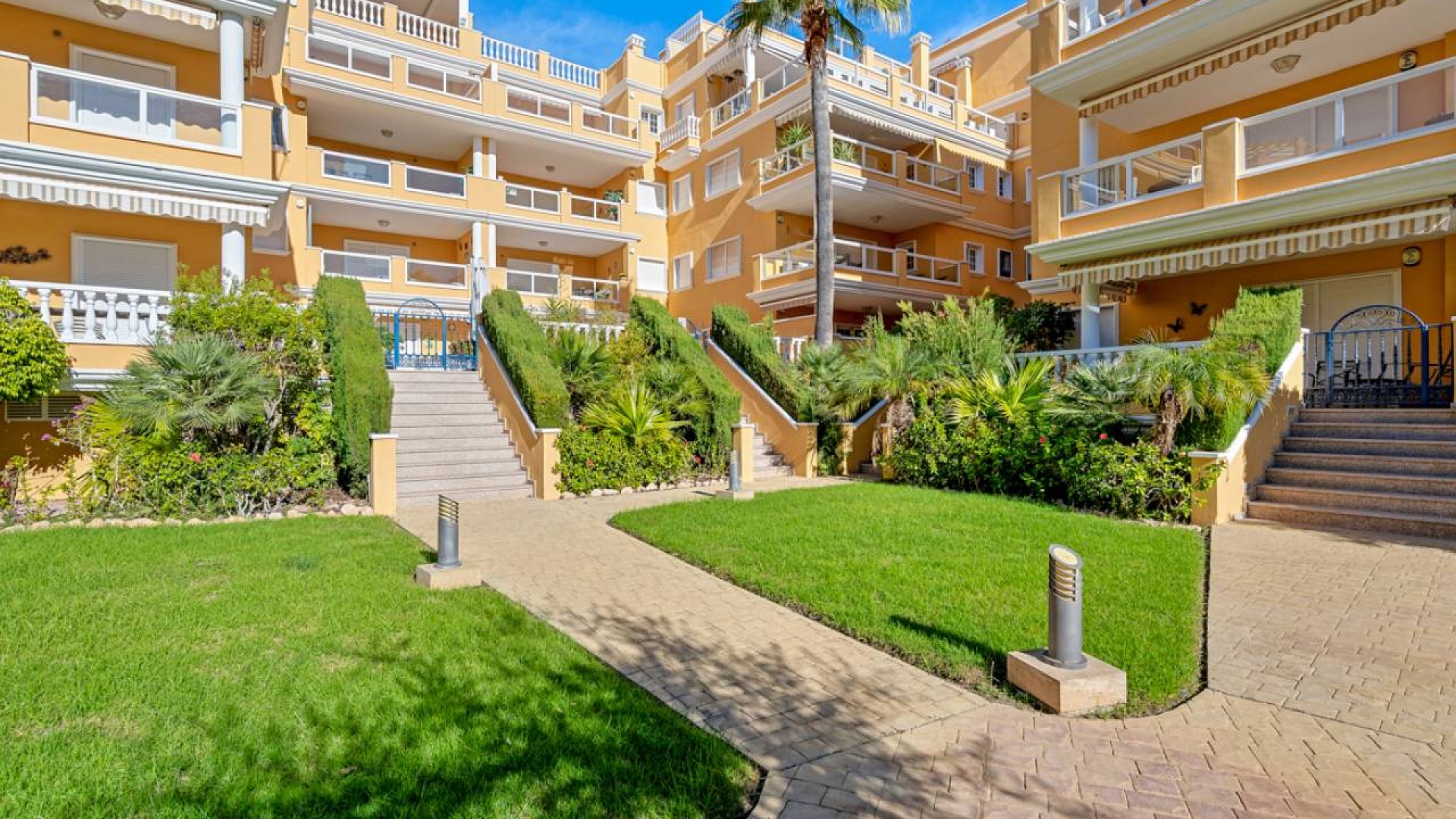 Revente - Appartement -
Cabo Roig