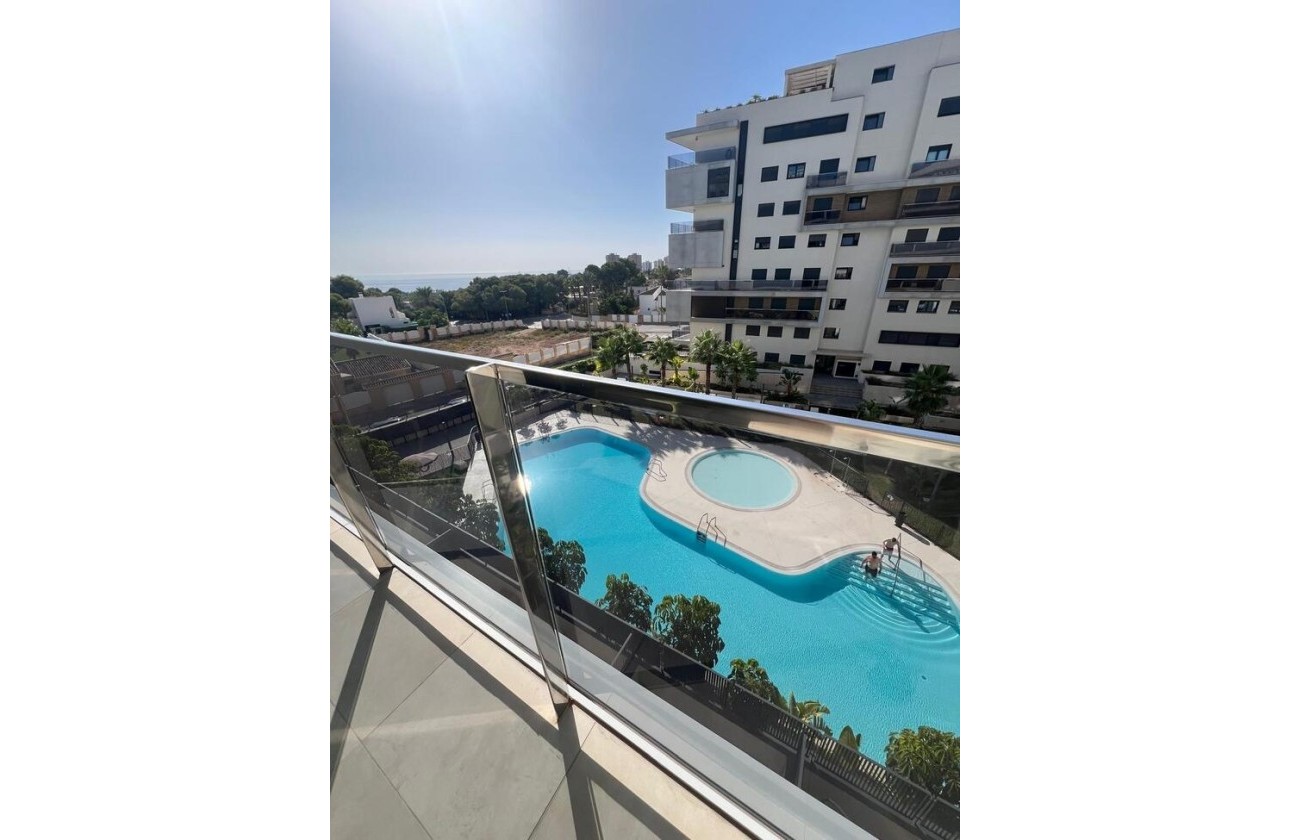 Revente - Appartement -
Campoamor