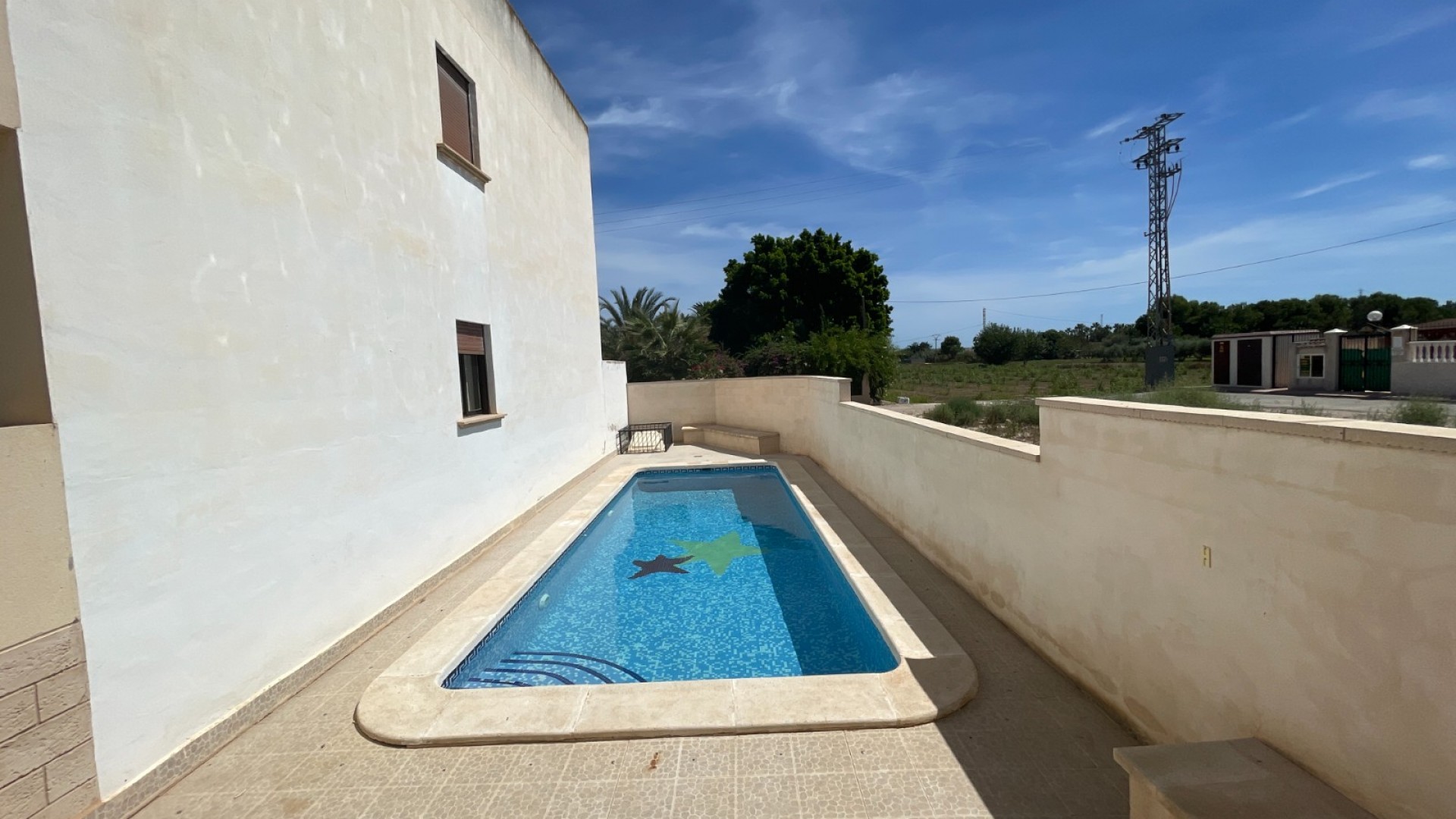 Revente - Appartement -
Daya Nueva