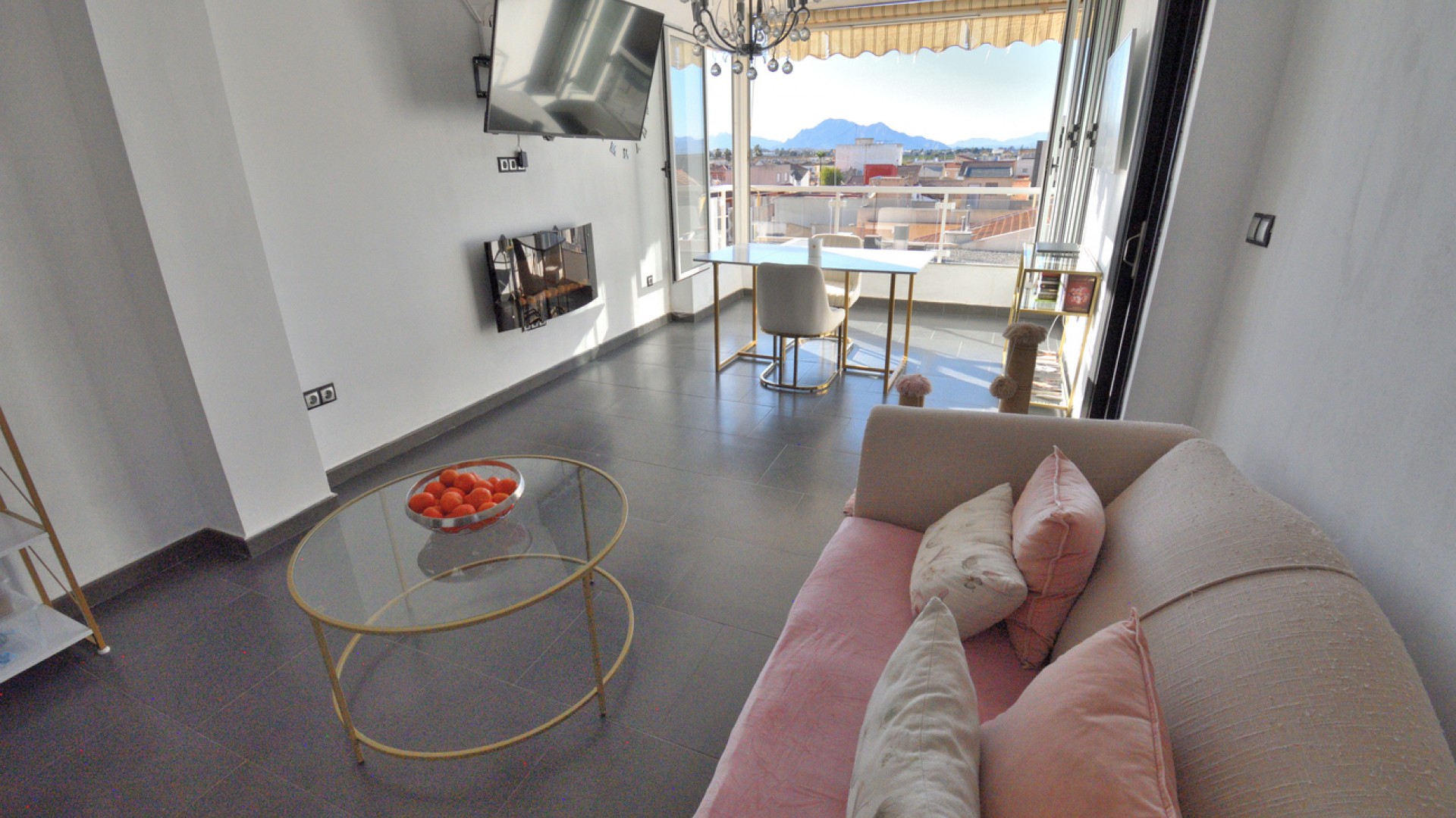 Revente - Appartement -
Daya Nueva