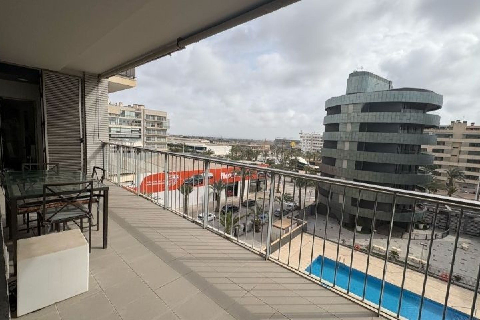 Revente - Appartement -
Elche