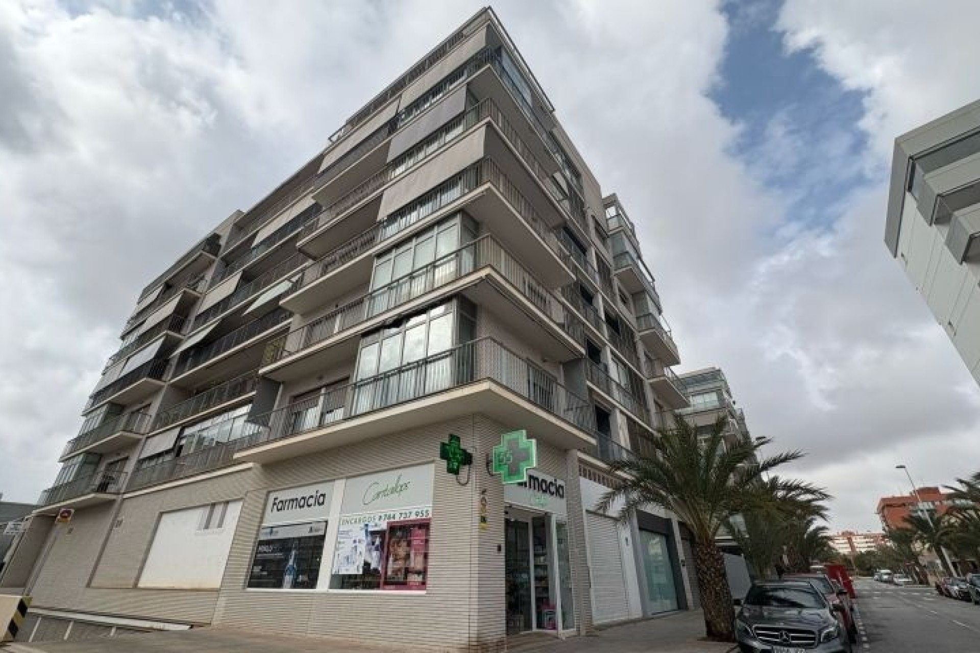 Revente - Appartement -
Elche