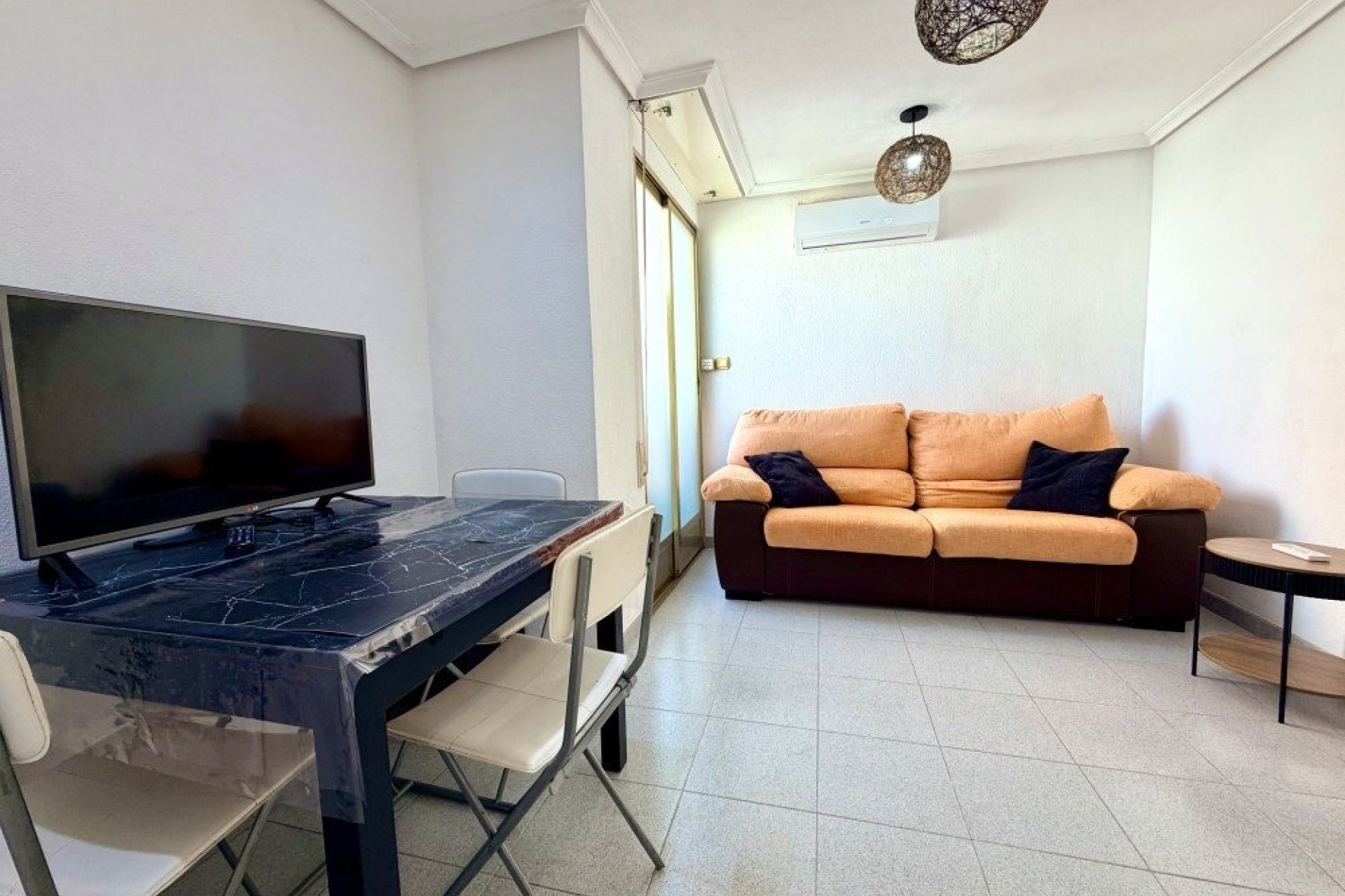 Revente - Appartement -
Elche