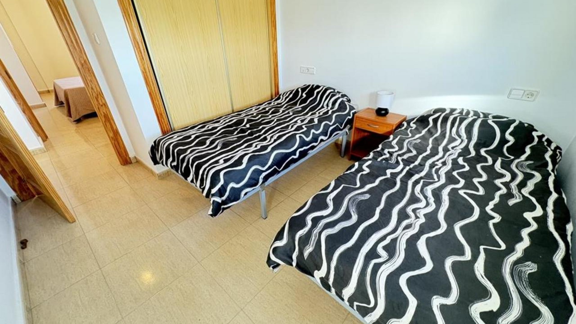 Revente - Appartement -
Gea y Truyols