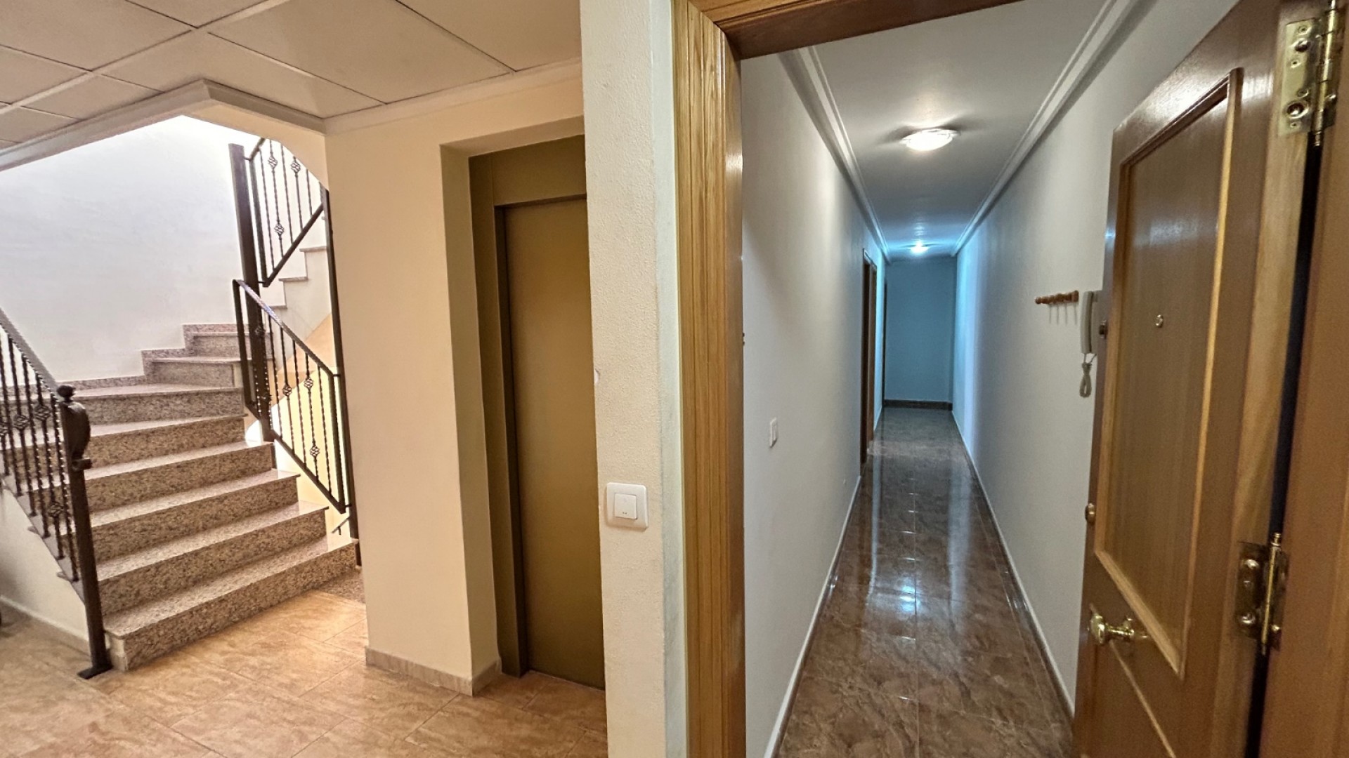 Revente - Appartement -
Jacarilla - pueblo