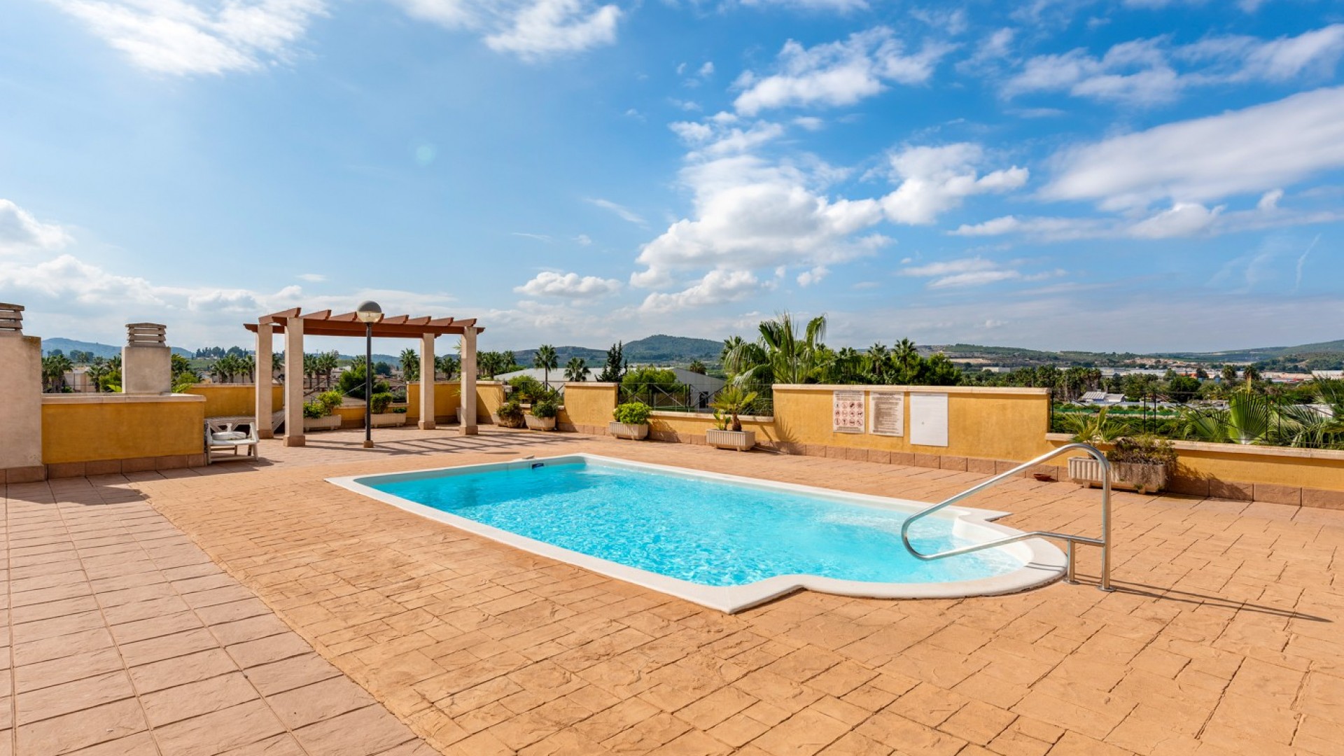 Revente - Appartement -
Jacarilla