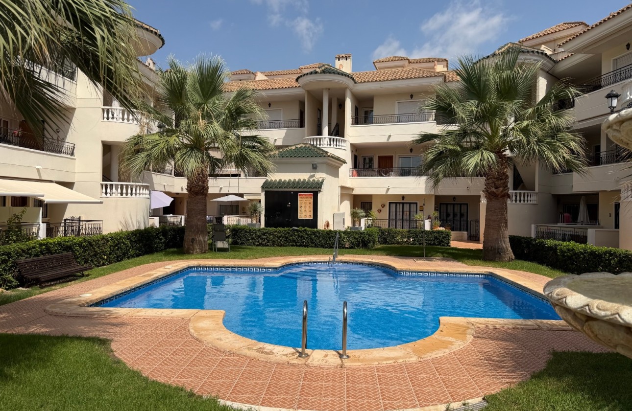 Revente - Appartement -
Jacarilla