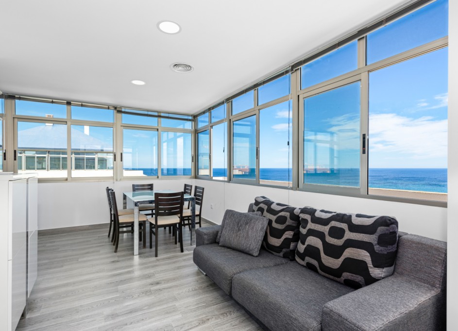 Revente - Appartement -
La Manga del Mar Menor - La Manga