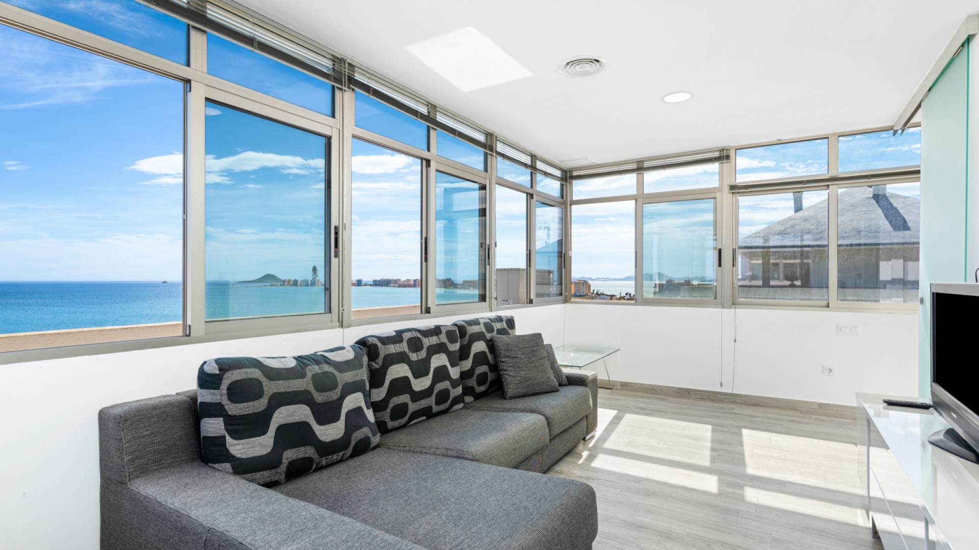 Revente - Appartement -
La Manga del Mar Menor - La Manga