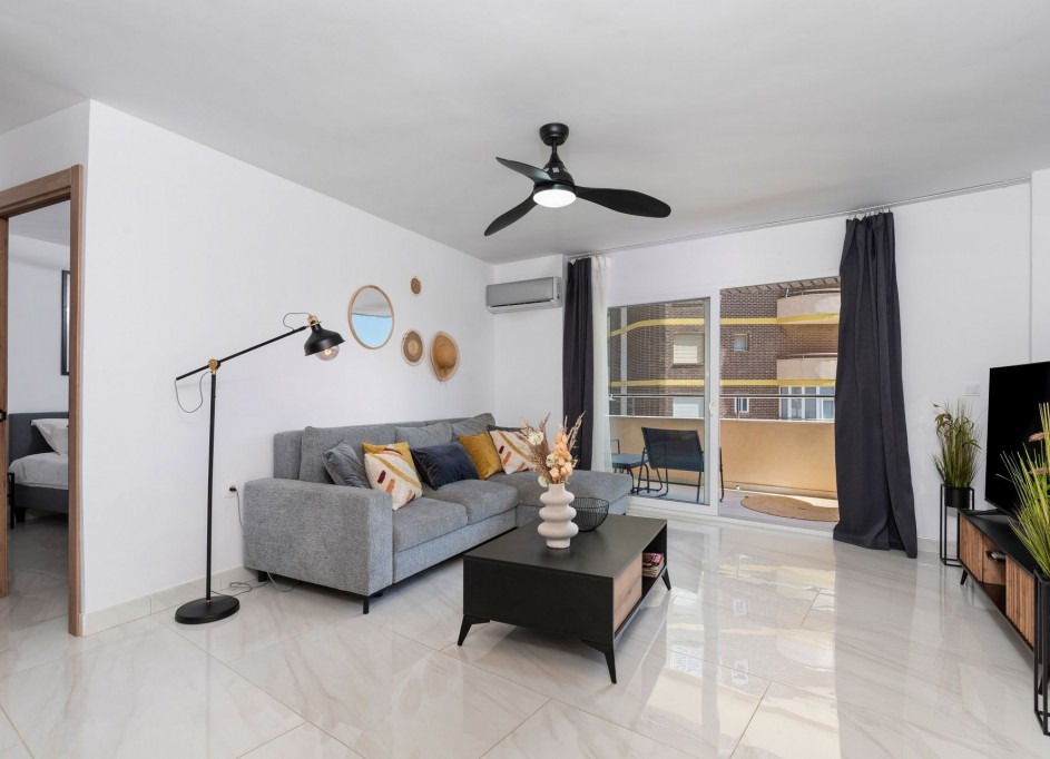 Revente - Appartement -
La Zenia