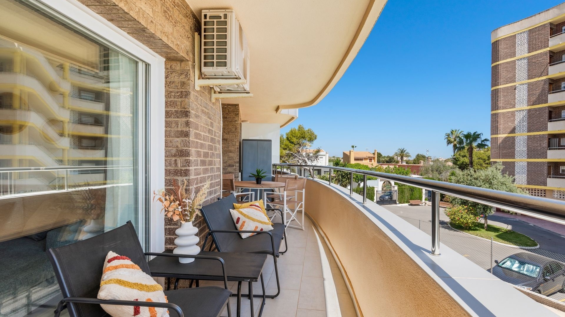 Revente - Appartement -
La Zenia