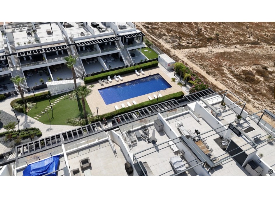 Revente - Appartement -
La Zenia