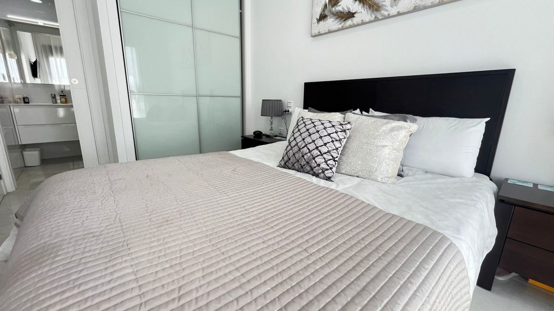 Revente - Appartement -
La Zenia