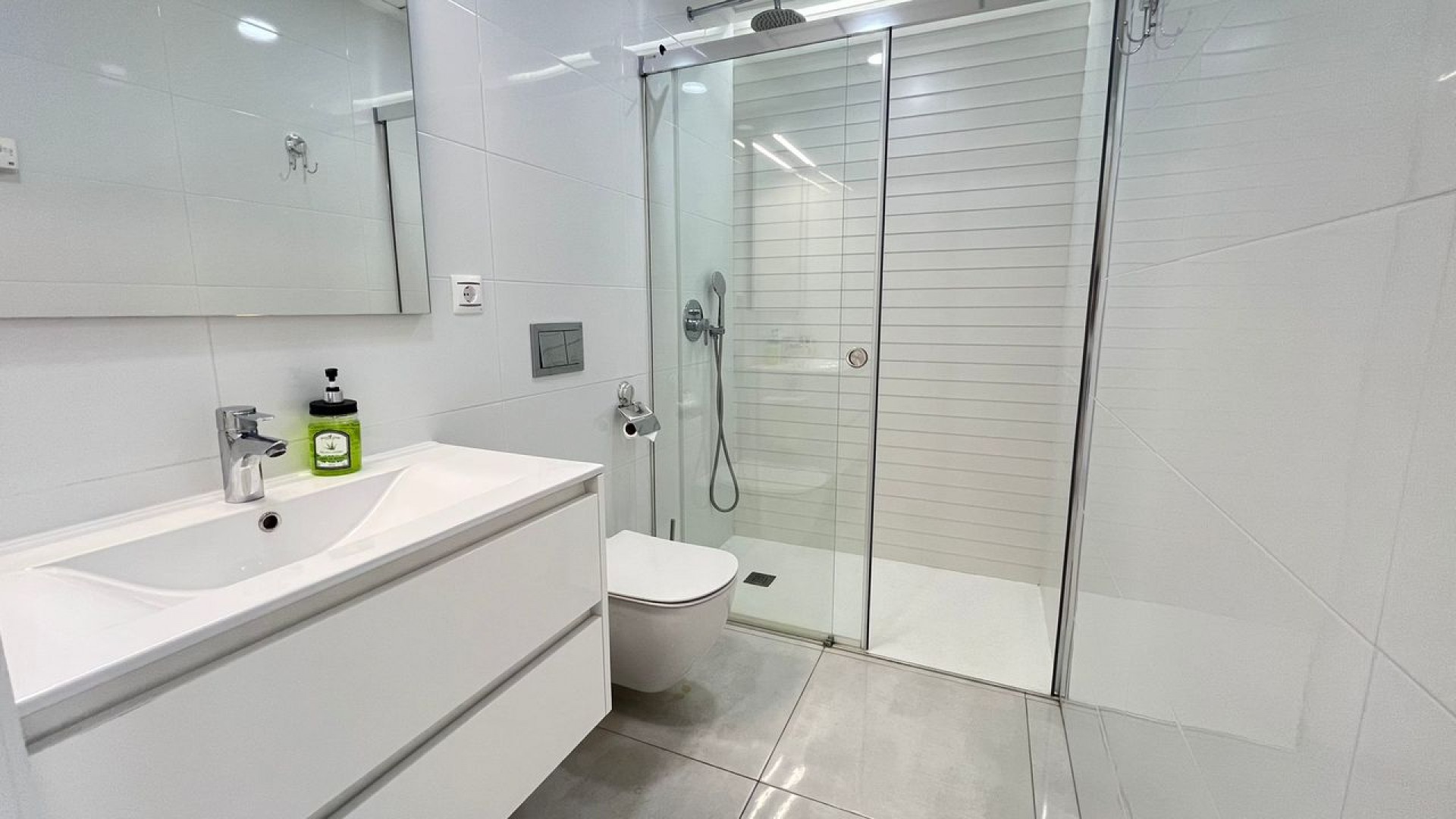 Revente - Appartement -
La Zenia