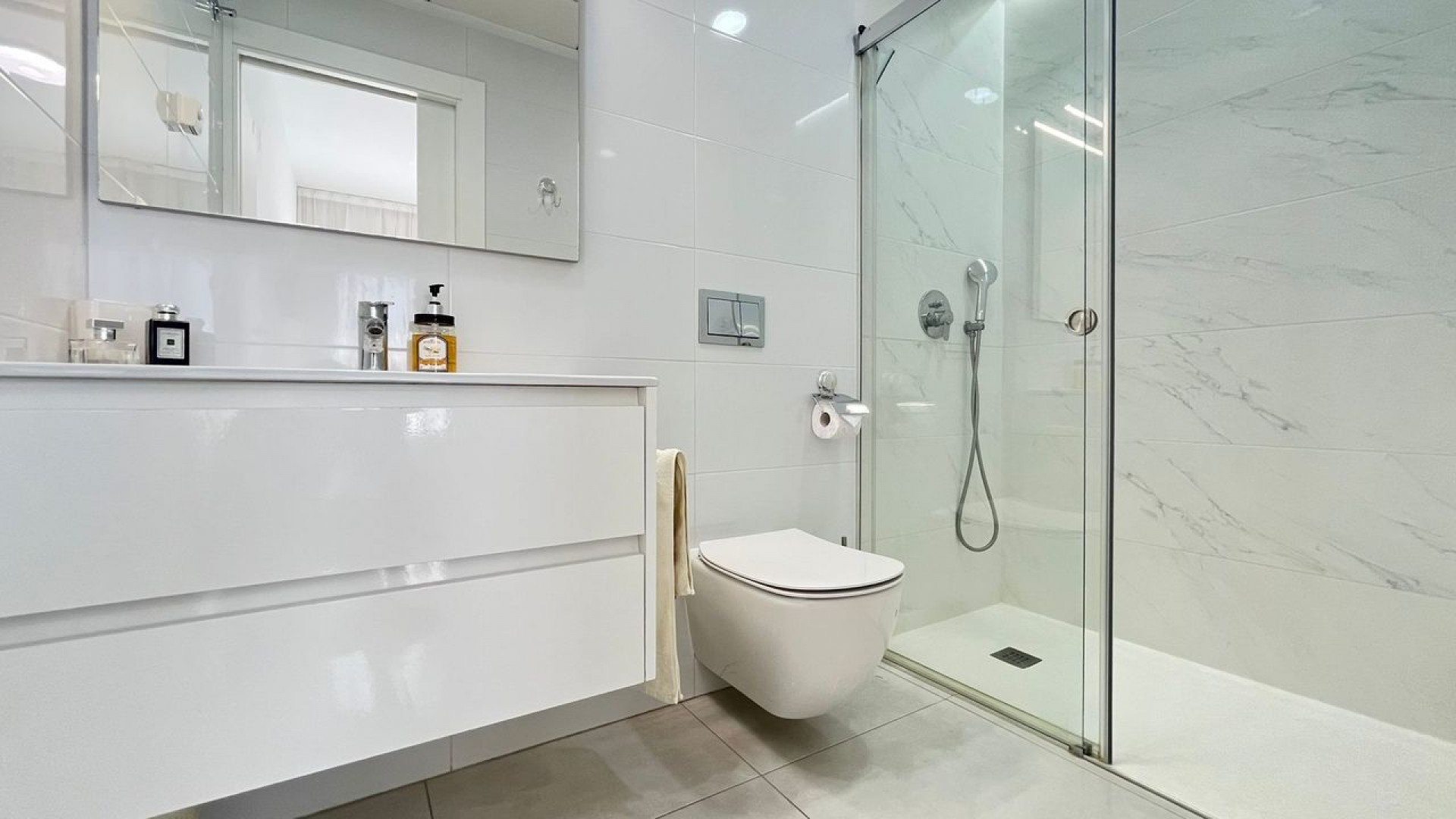 Revente - Appartement -
La Zenia