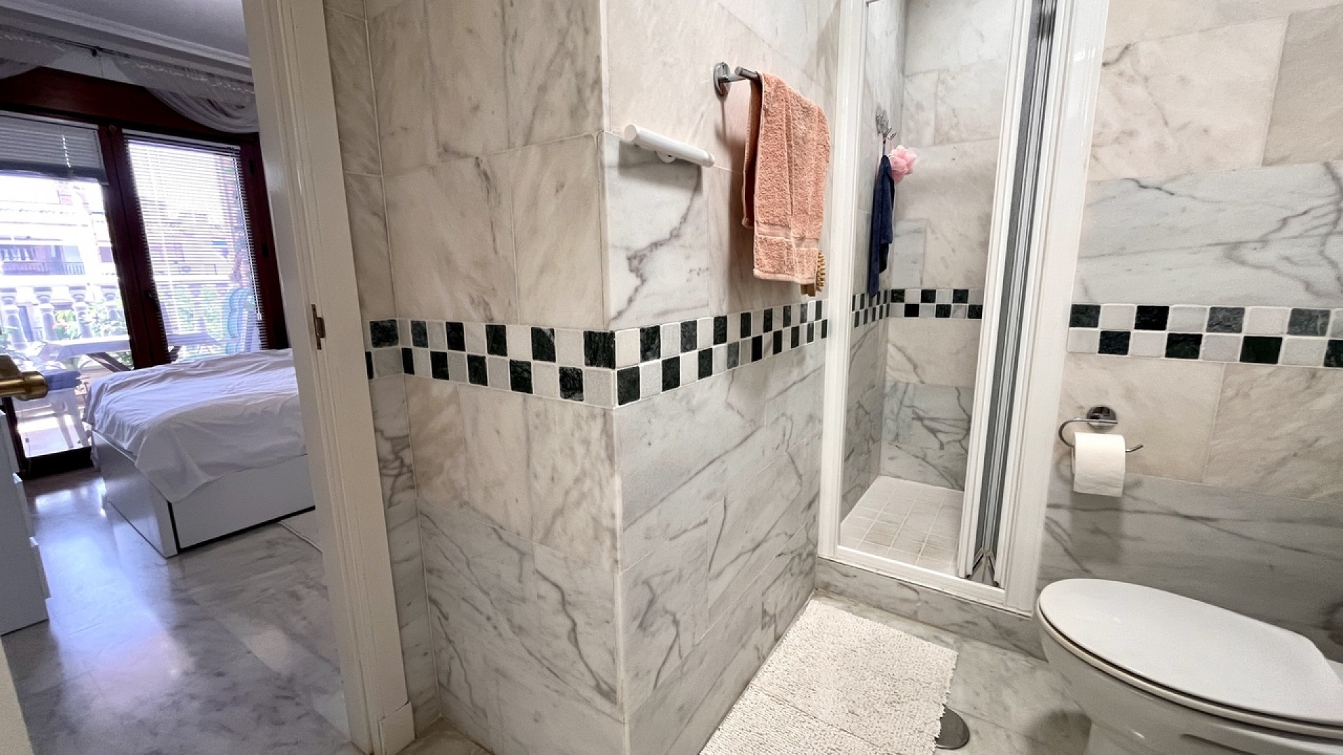 Revente - Appartement -
La Zenia