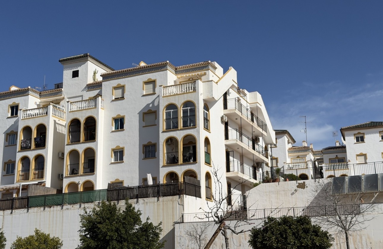 Revente - Appartement -
La Zenia