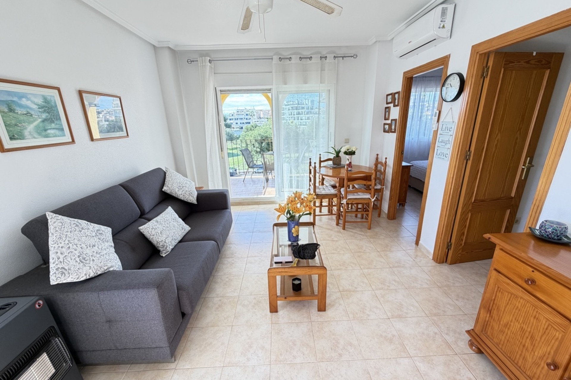 Revente - Appartement -
La Zenia