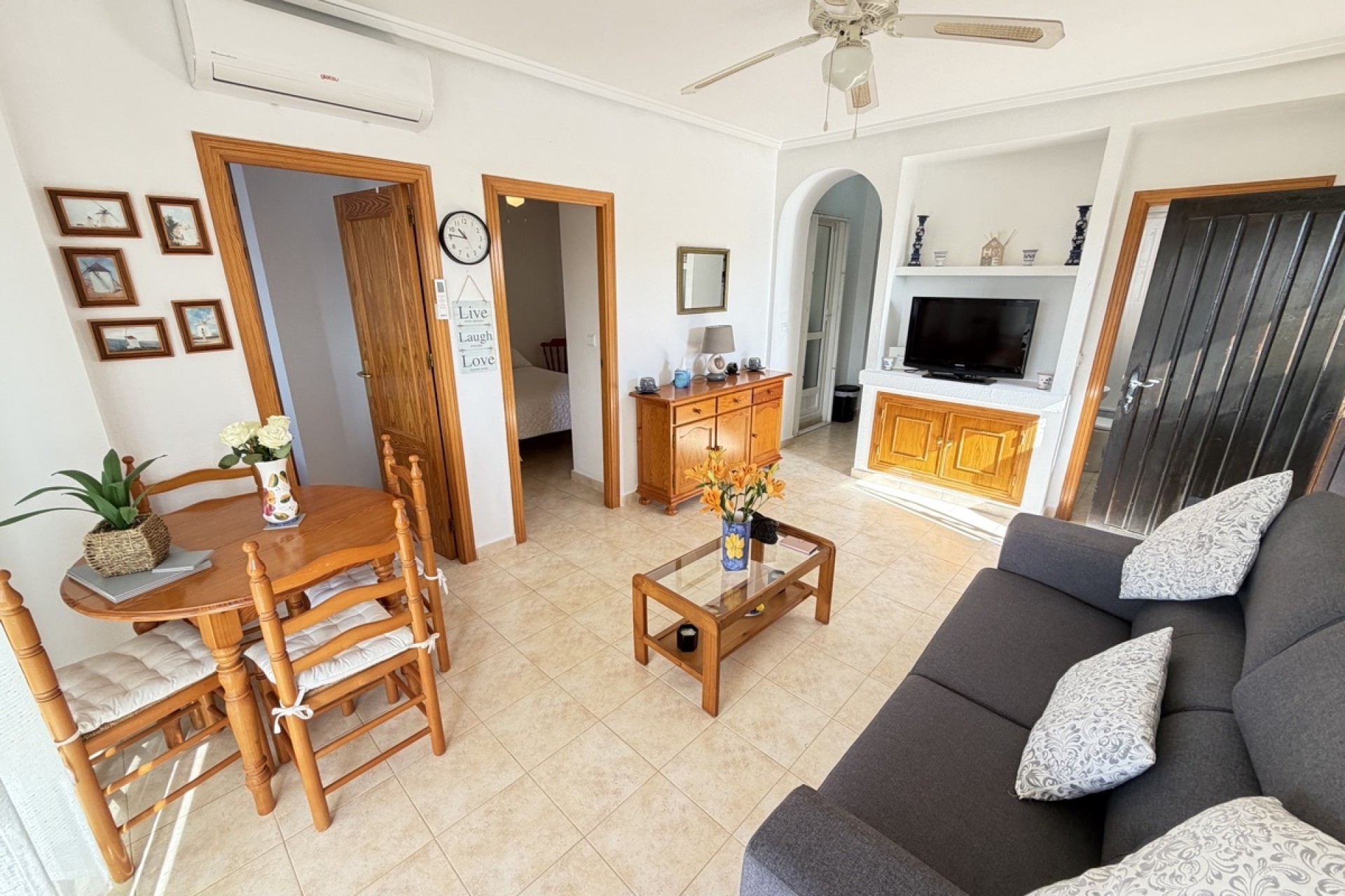 Revente - Appartement -
La Zenia