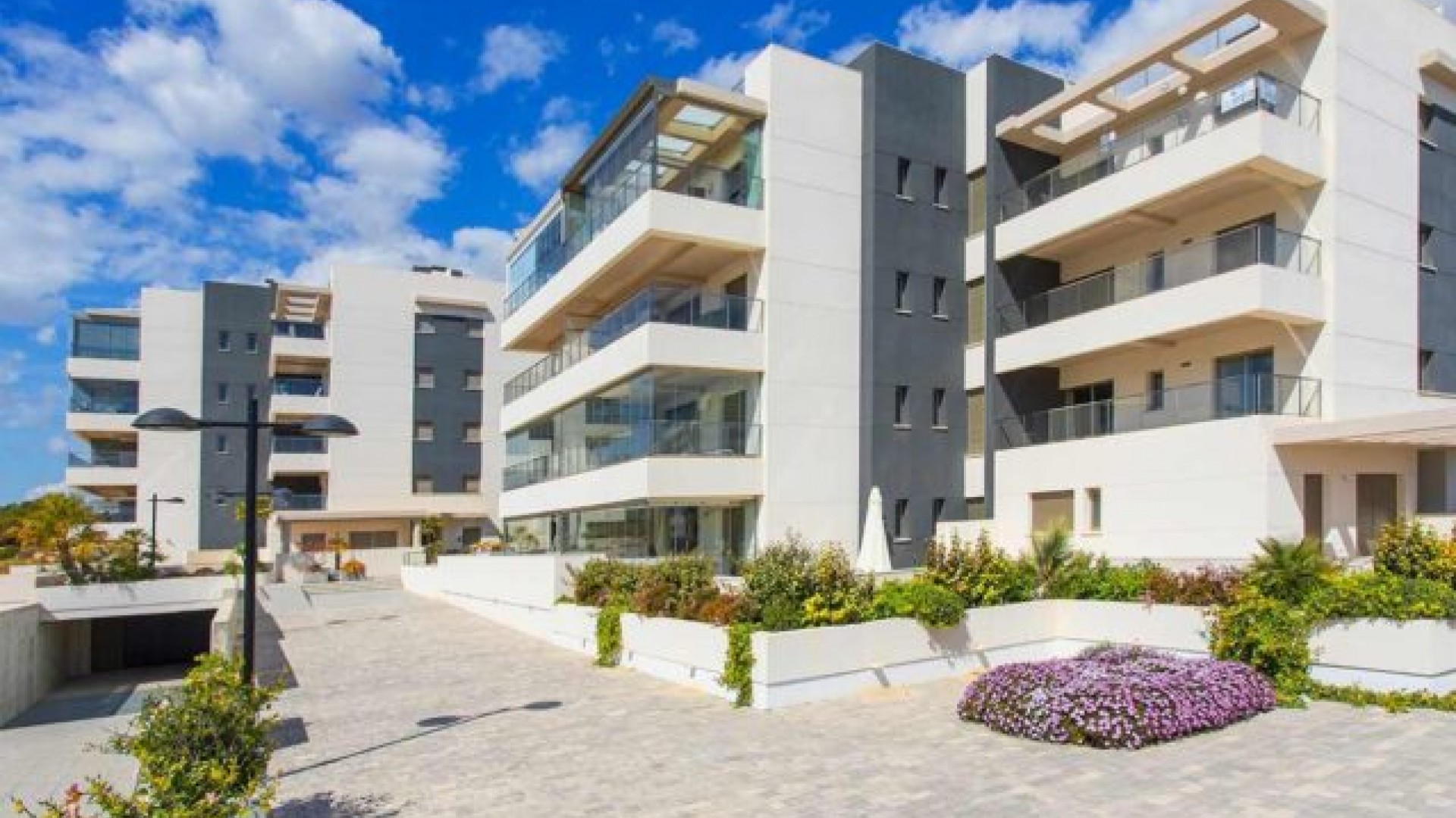Revente - Appartement -
La Zenia