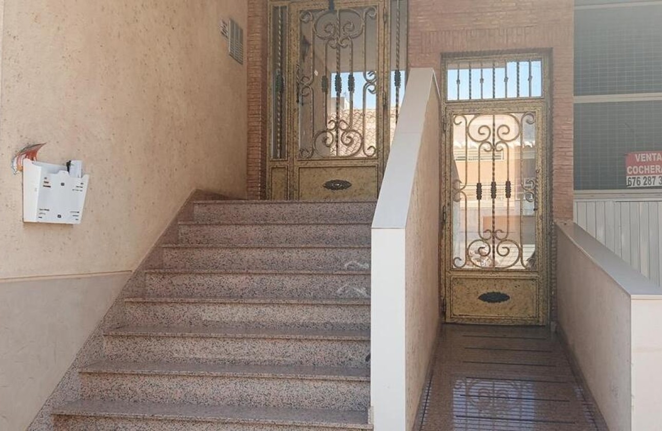 Revente - Appartement -
Los Montesinos - PUEBLO CENTRO