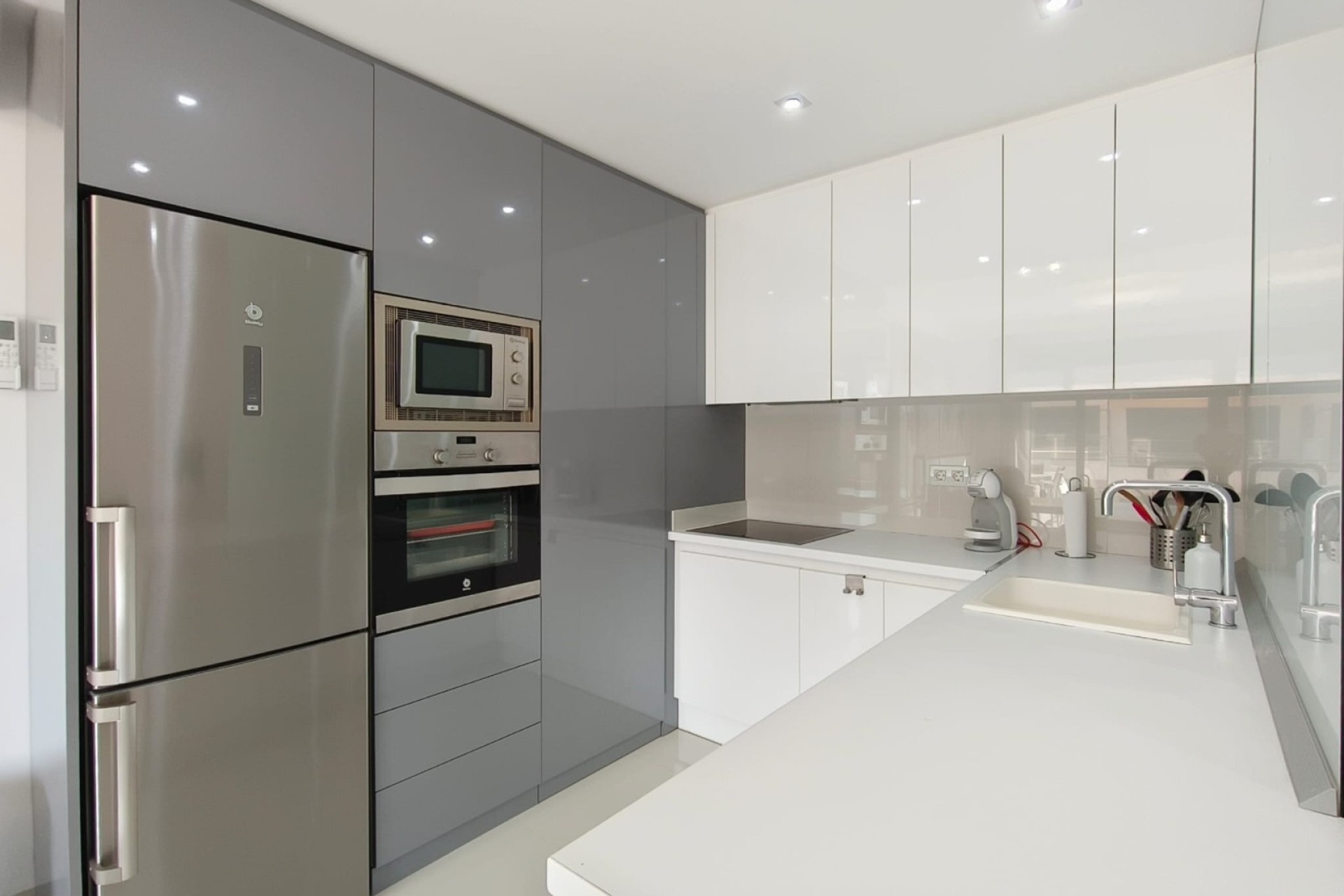 Revente - Appartement -
Mil Palmeras