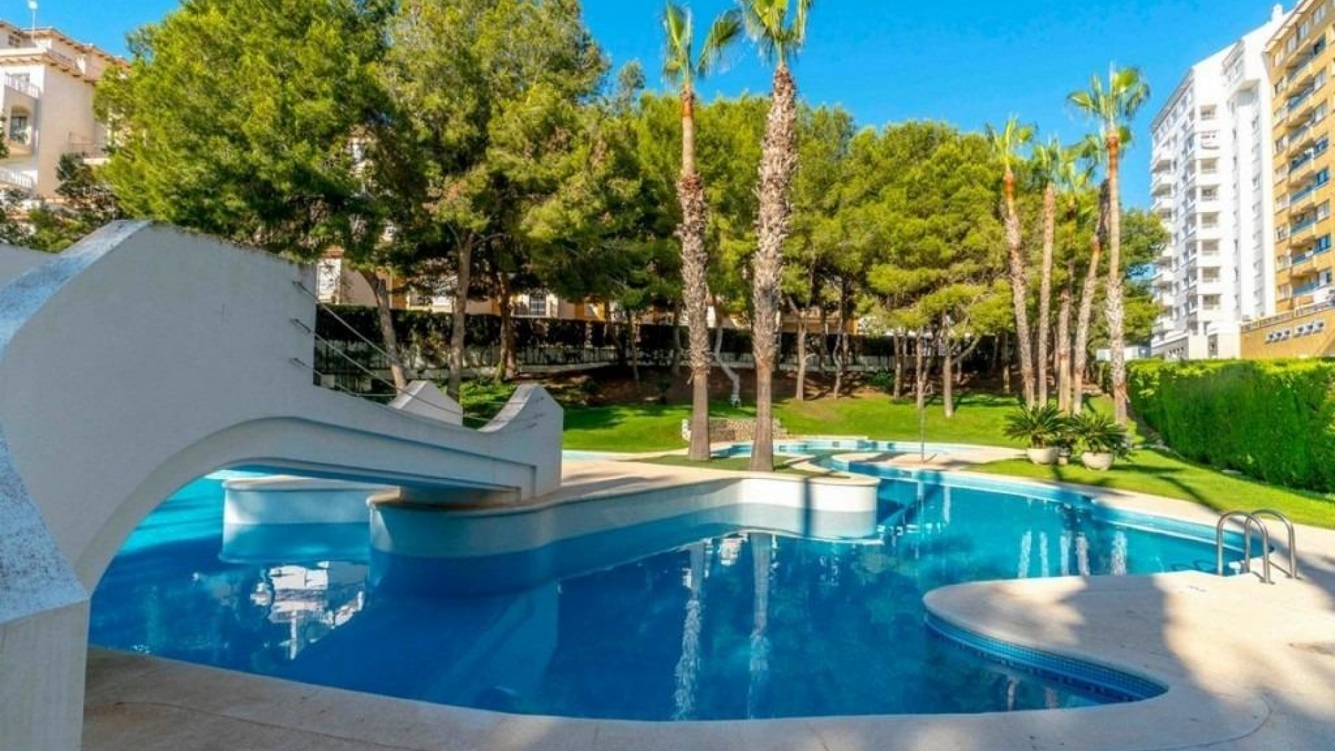 Revente - Appartement -
Orihuela Costa - Altos de Campoamor