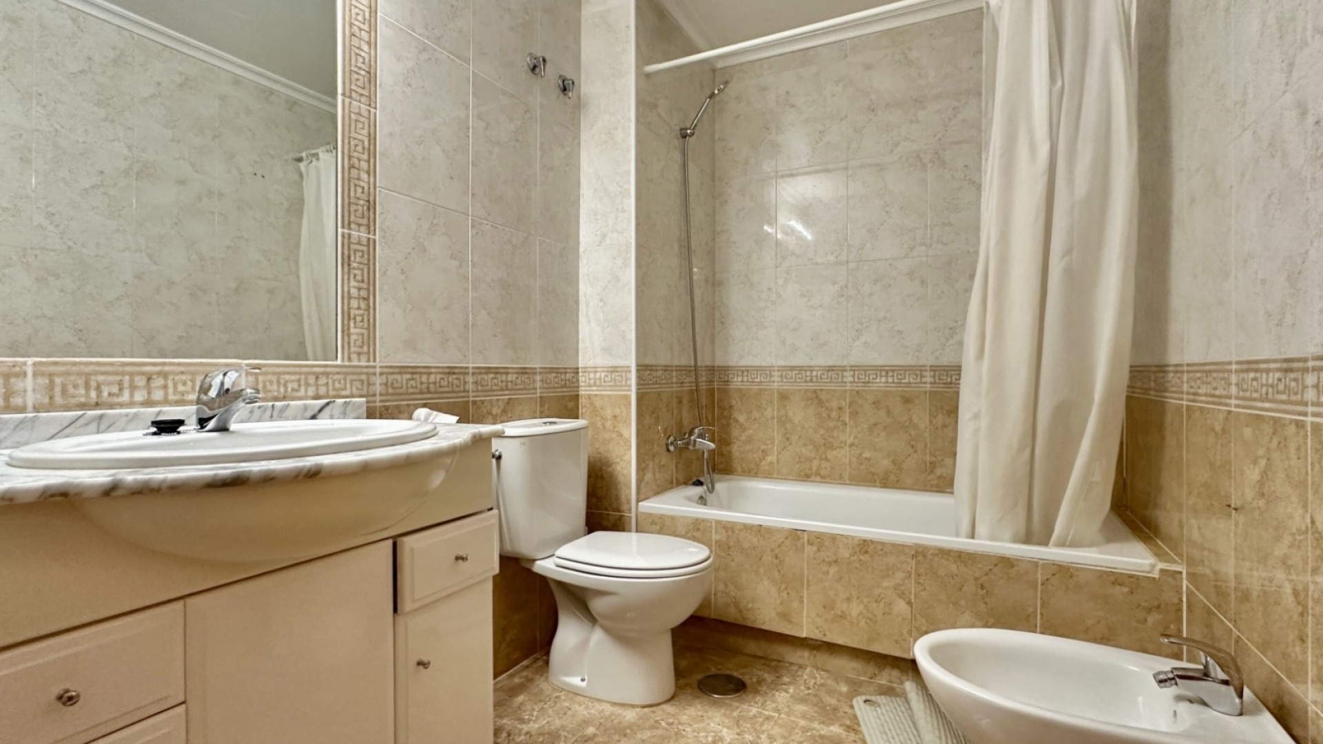 Revente - Appartement -
Orihuela Costa - Cabo Roig