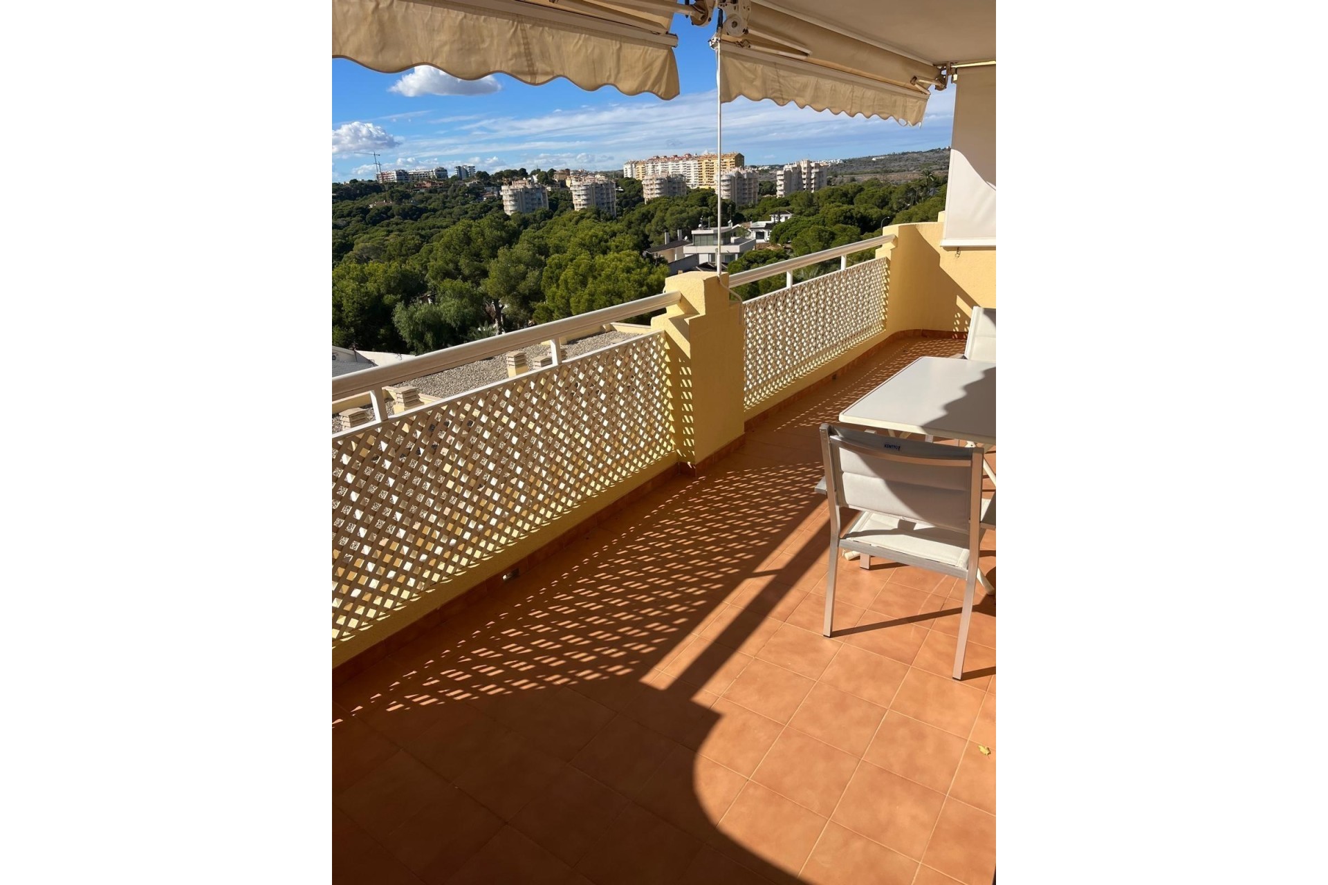 Revente - Appartement -
Orihuela Costa - Campoamor
