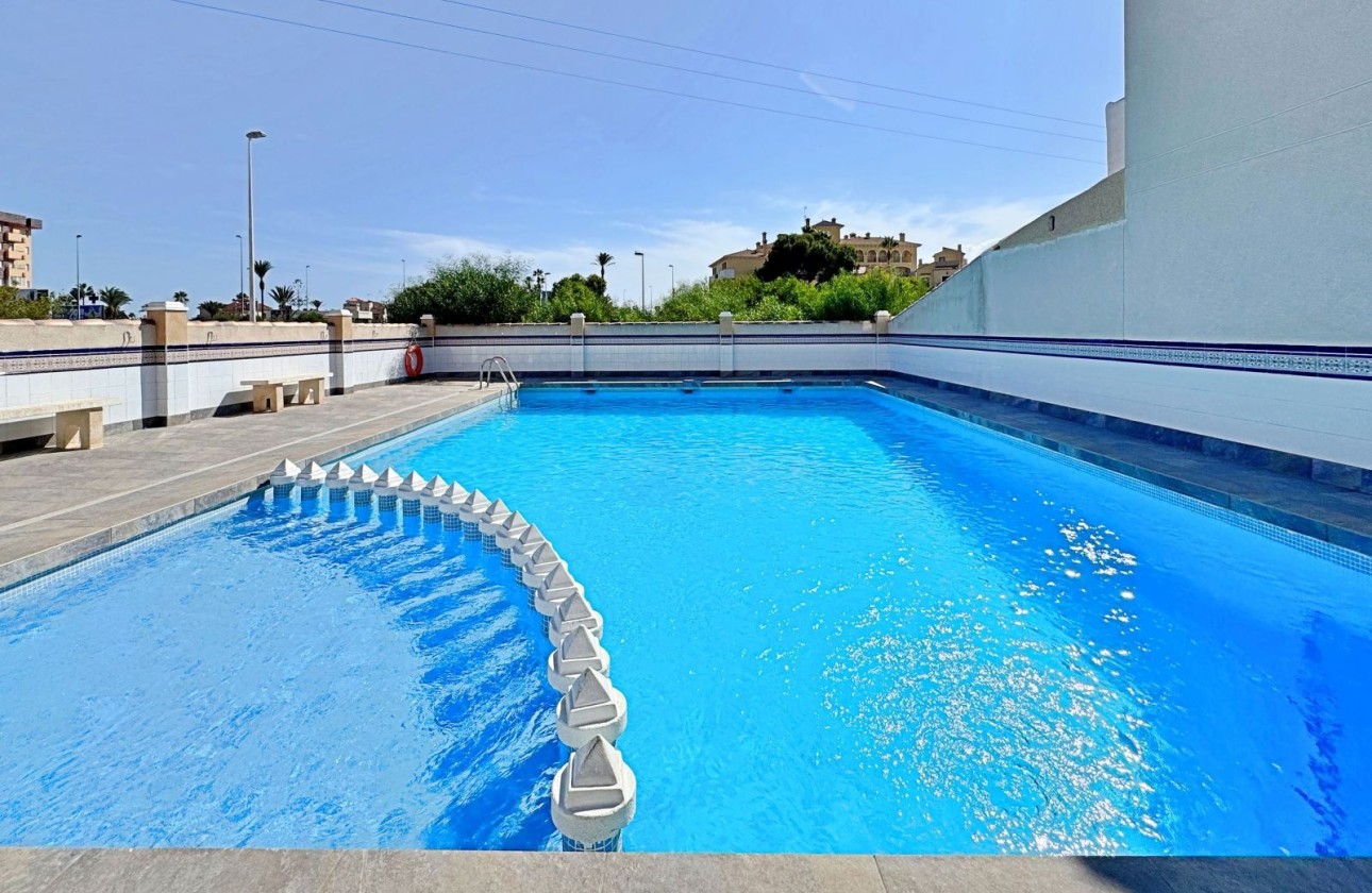 Revente - Appartement -
Orihuela Costa - La Zenia