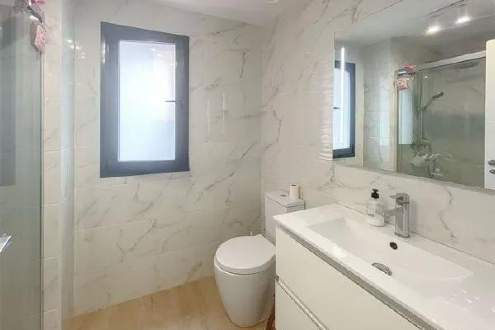 Revente - Appartement -
Orihuela Costa - Las Filipinas