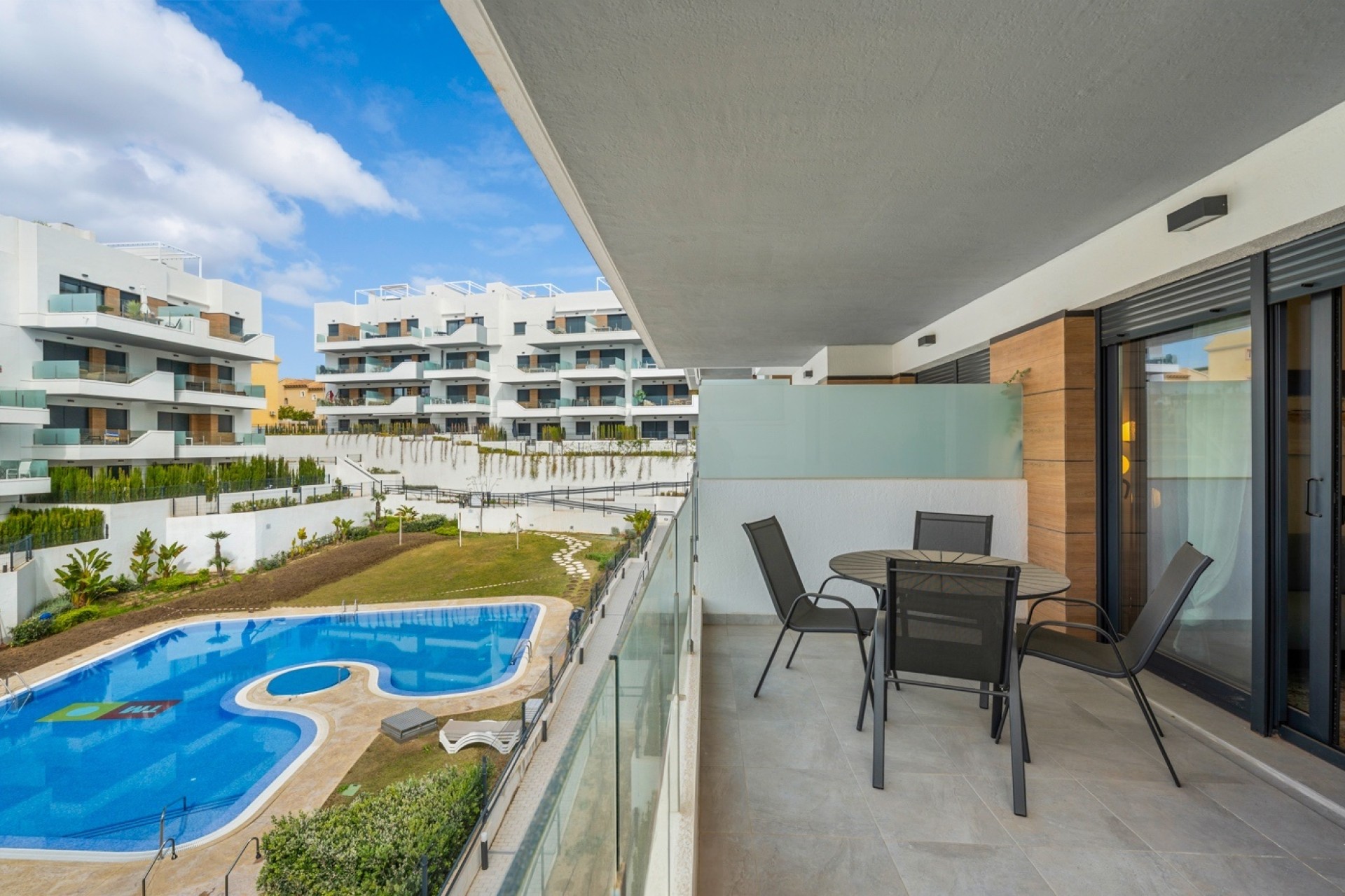 Revente - Appartement -
Orihuela Costa - Los Dolses