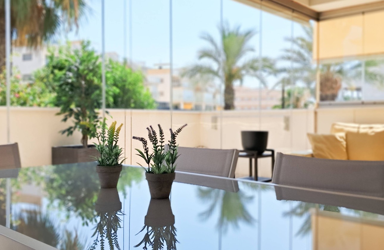 Revente - Appartement -
Orihuela Costa - Los Dolses