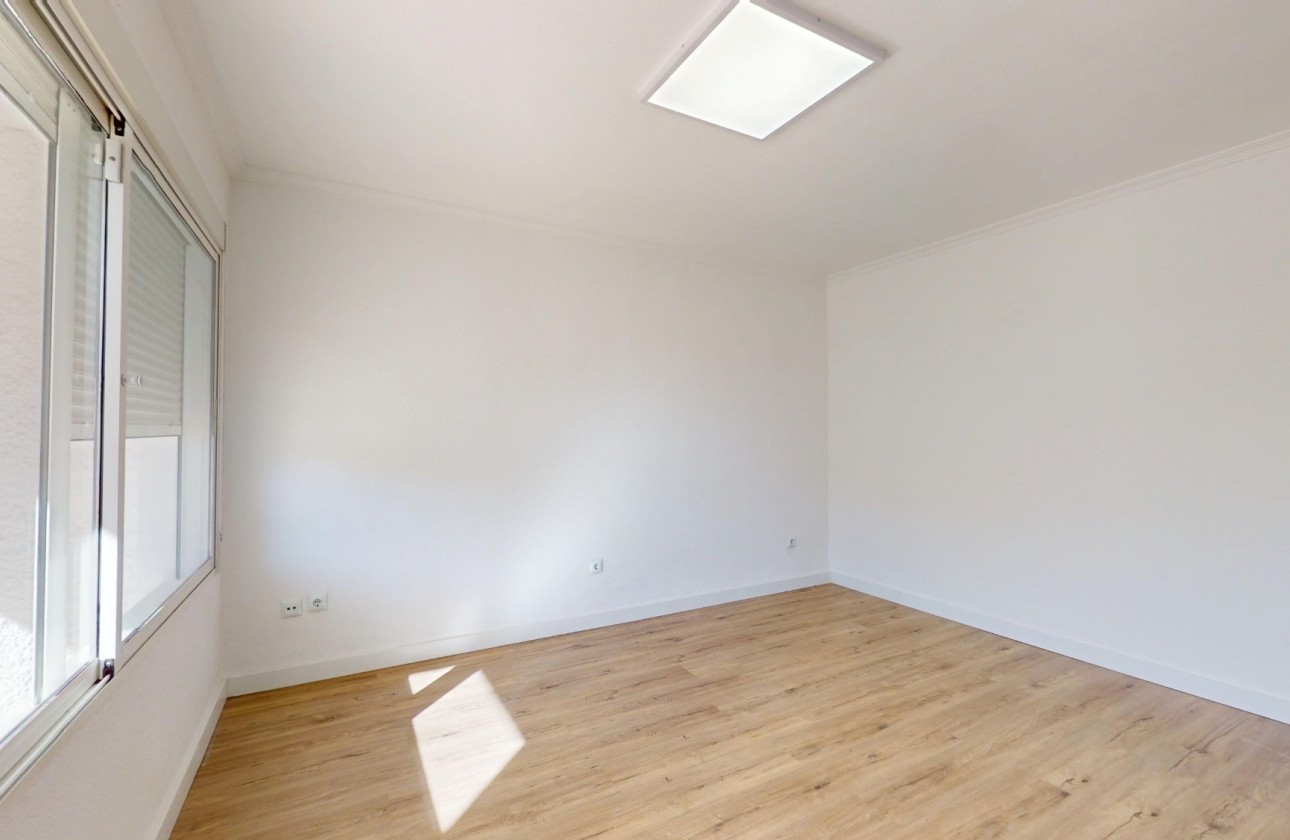 Revente - Appartement -
Orihuela Costa - Villamartín