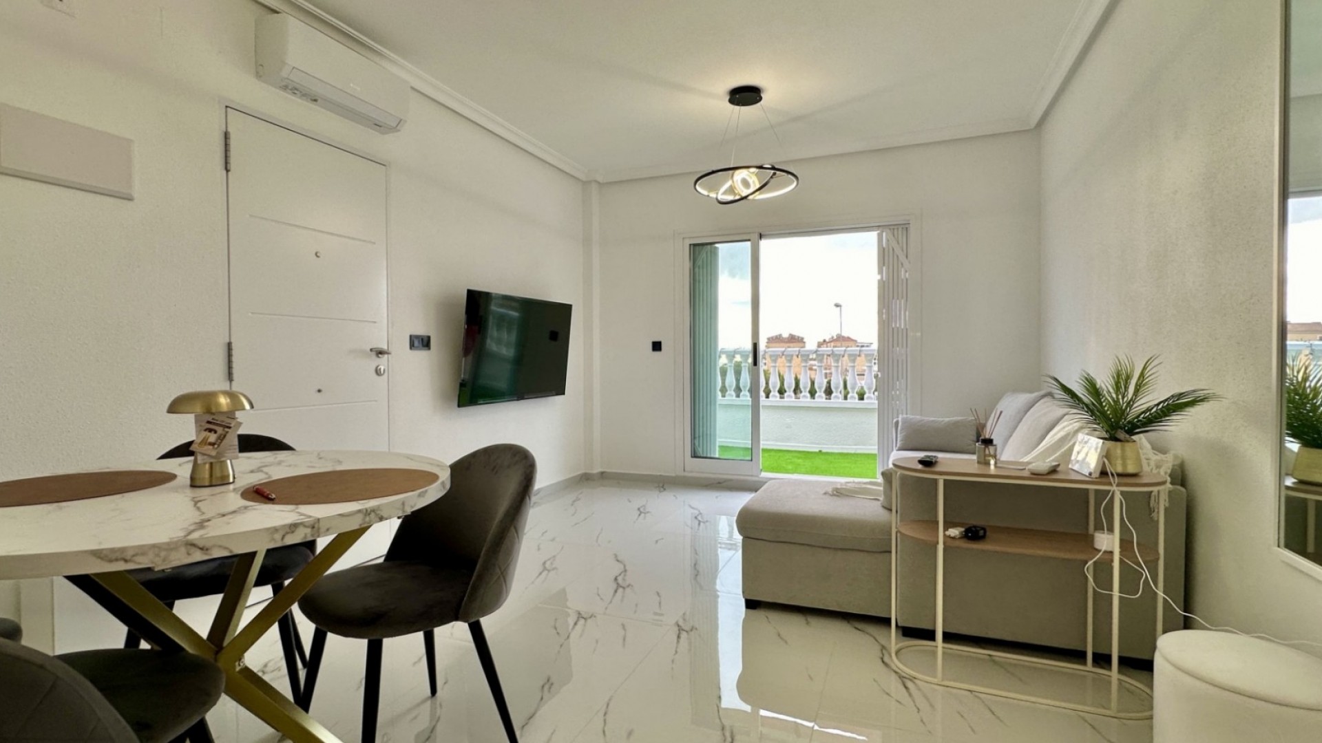 Revente - Appartement -
Orihuela - Zeniamar-Horizonte-La Campana