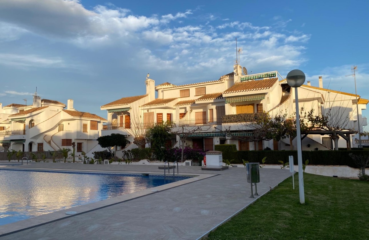 Revente - Appartement -
Pilar de la Horadada - Torre de la Horadada