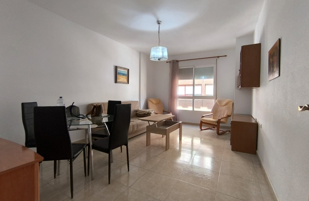 Revente - Appartement -
Pinoso - Inland