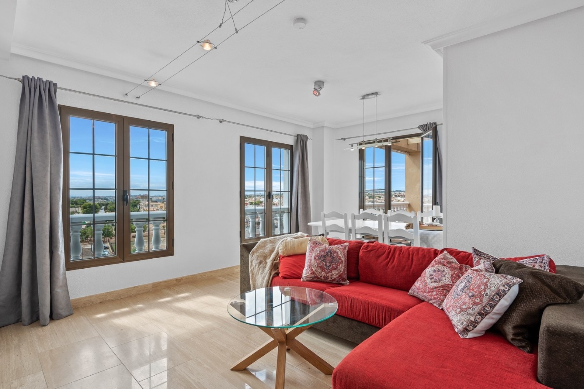 Revente - Appartement -
Punta Prima