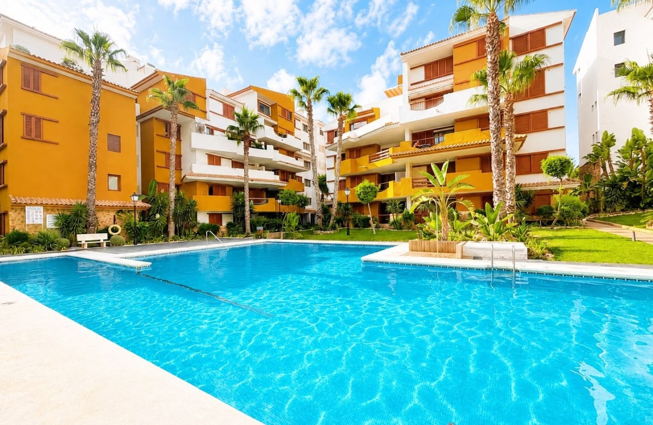 Revente - Appartement -
Punta Prima