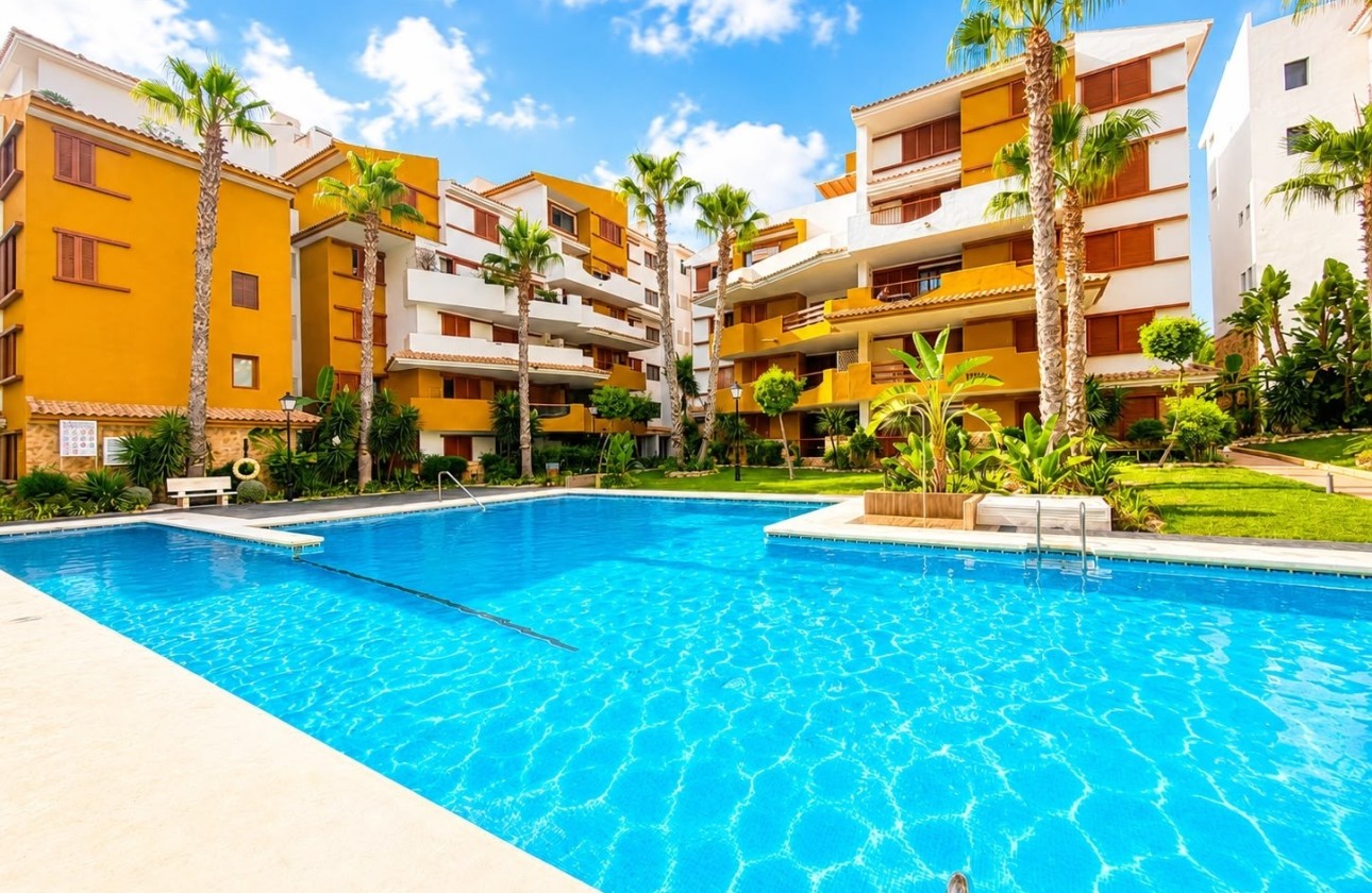 Revente - Appartement -
Punta Prima